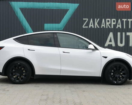 Тесла Model Y 2022 у Мукачеве на Automoto.ua Білий Тесла Model Y, об'ємом двигуна 0 л та пробігом 17 тис. км за 46500 $, фото 10 на Automoto.ua
