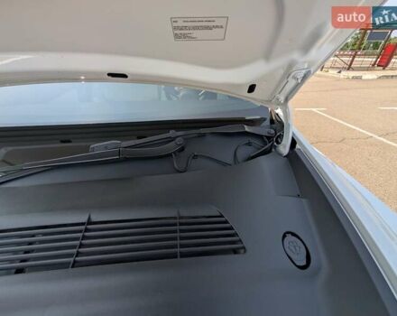 Белый Тесла Model Y, объемом двигателя 0 л и пробегом 39 тыс. км за 29500 $, фото 31 на Automoto.ua