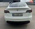 Белый Тесла Model Y, объемом двигателя 0 л и пробегом 64 тыс. км за 24700 $, фото 4 на Automoto.ua