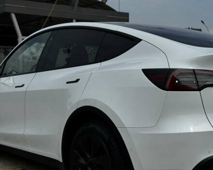 Белый Тесла Model Y, объемом двигателя 0 л и пробегом 91 тыс. км за 29600 $, фото 2 на Automoto.ua