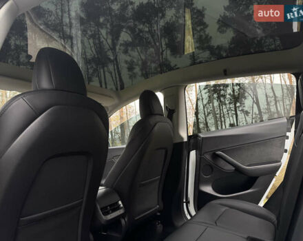 Белый Тесла Model Y, объемом двигателя 0 л и пробегом 74 тыс. км за 25700 $, фото 21 на Automoto.ua