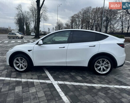 Білий Тесла Model Y, об'ємом двигуна 0 л та пробігом 100 тис. км за 23999 $, фото 3 на Automoto.ua