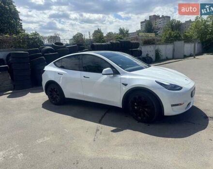 Тесла Model Y 2022 у Києві на Automoto.ua Білий Тесла Model Y, об'ємом двигуна 0 л та пробігом 28 тис. км за 33000 $, фото 9 на Automoto.ua
