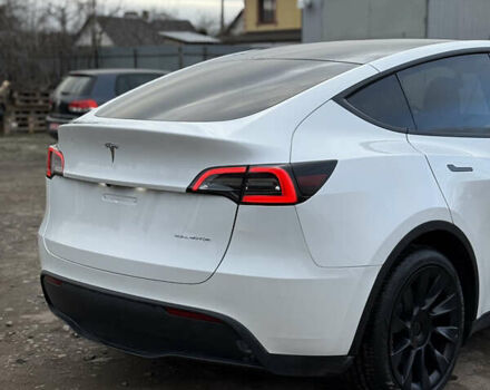 Белый Тесла Model Y, объемом двигателя 0 л и пробегом 16 тыс. км за 26500 $, фото 24 на Automoto.ua