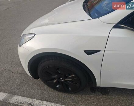 Белый Тесла Model Y, объемом двигателя 0 л и пробегом 38 тыс. км за 28000 $, фото 12 на Automoto.ua