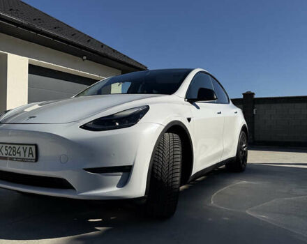 Тесла Model Y 2022 в Ровно на Automoto.ua Белый Тесла Model Y, объемом двигателя 0 л и пробегом 105 тыс. км за 27000 $, фото 2 на Automoto.ua