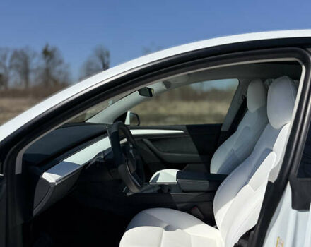 Белый Тесла Model Y, объемом двигателя 0 л и пробегом 35 тыс. км за 33000 $, фото 14 на Automoto.ua