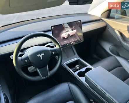 Белый Тесла Model Y, объемом двигателя 0 л и пробегом 62 тыс. км за 28000 $, фото 7 на Automoto.ua