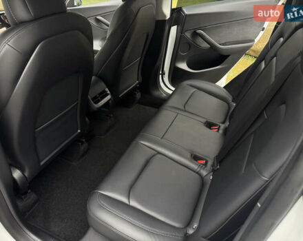 Белый Тесла Model Y, объемом двигателя 0 л и пробегом 74 тыс. км за 25700 $, фото 16 на Automoto.ua