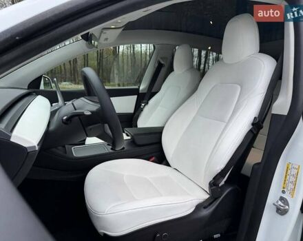 Білий Тесла Model Y, об'ємом двигуна 0 л та пробігом 117 тис. км за 23500 $, фото 24 на Automoto.ua