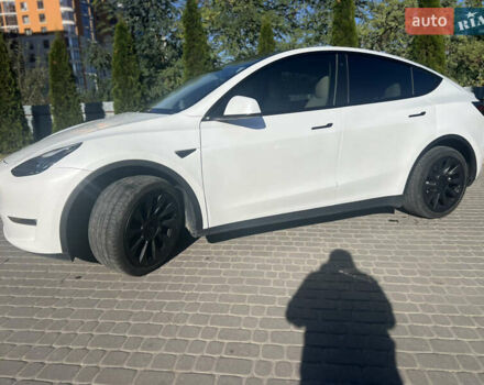Белый Тесла Model Y, объемом двигателя 0 л и пробегом 69 тыс. км за 25900 $, фото 12 на Automoto.ua