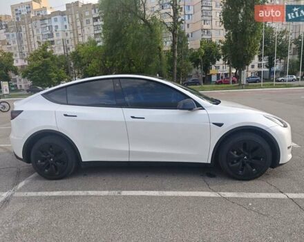 Белый Тесла Model Y, объемом двигателя 0 л и пробегом 38 тыс. км за 28000 $, фото 5 на Automoto.ua