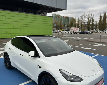 Белый Тесла Model Y, объемом двигателя 0 л и пробегом 68 тыс. км за 35000 $, фото 27 на Automoto.ua