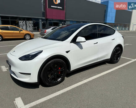 Білий Тесла Model Y, об'ємом двигуна 0 л та пробігом 90 тис. км за 31000 $, фото 1 на Automoto.ua