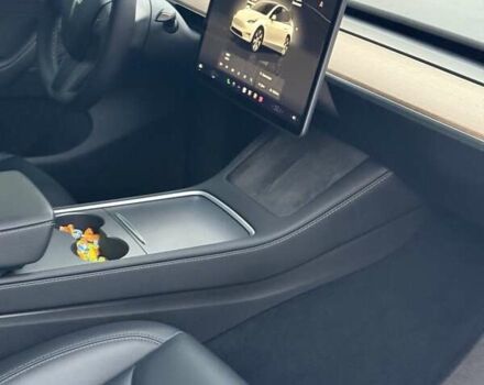Белый Тесла Model Y, объемом двигателя 0 л и пробегом 51 тыс. км за 38300 $, фото 12 на Automoto.ua