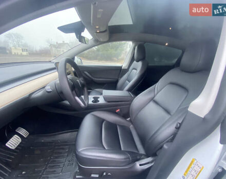 Белый Тесла Model Y, объемом двигателя 0 л и пробегом 58 тыс. км за 29500 $, фото 15 на Automoto.ua