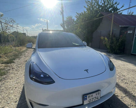 Белый Тесла Model Y, объемом двигателя 0 л и пробегом 52 тыс. км за 25500 $, фото 1 на Automoto.ua