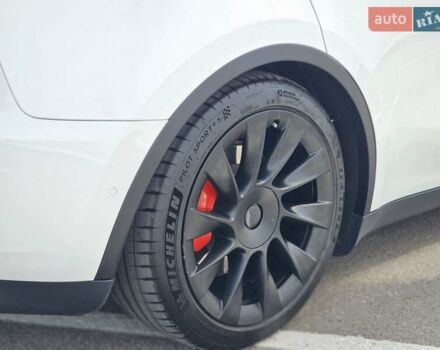 Білий Тесла Model Y, об'ємом двигуна 0 л та пробігом 43 тис. км за 26500 $, фото 13 на Automoto.ua