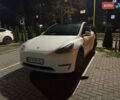 Белый Тесла Model Y, объемом двигателя 0 л и пробегом 53 тыс. км за 30000 $, фото 1 на Automoto.ua