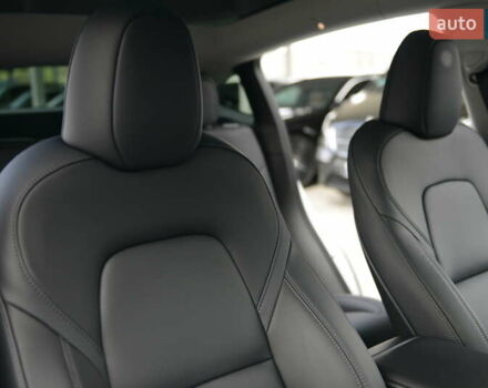 Тесла Model Y 2022 у Мукачеве на Automoto.ua Білий Тесла Model Y, об'ємом двигуна 0 л та пробігом 17 тис. км за 46500 $, фото 33 на Automoto.ua