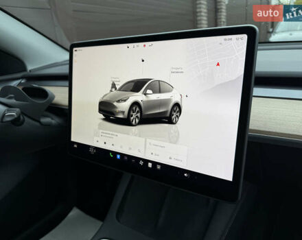 Белый Тесла Model Y, объемом двигателя 0 л и пробегом 53 тыс. км за 36700 $, фото 38 на Automoto.ua