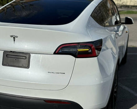 Белый Тесла Model Y, объемом двигателя 0 л и пробегом 15 тыс. км за 24999 $, фото 11 на Automoto.ua