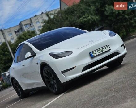 Білий Тесла Model Y, об'ємом двигуна 0 л та пробігом 43 тис. км за 26500 $, фото 1 на Automoto.ua