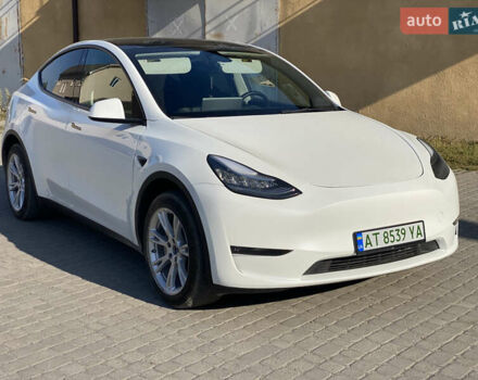 Белый Тесла Model Y, объемом двигателя 0 л и пробегом 58 тыс. км за 24000 $, фото 1 на Automoto.ua