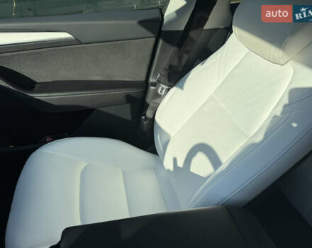 Білий Тесла Model Y, об'ємом двигуна 0 л та пробігом 45 тис. км за 27500 $, фото 7 на Automoto.ua