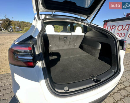 Белый Тесла Model Y, объемом двигателя 0 л и пробегом 55 тыс. км за 36800 $, фото 9 на Automoto.ua