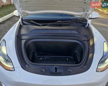 Білий Тесла Model Y, об'ємом двигуна 0 л та пробігом 97 тис. км за 24000 $, фото 26 на Automoto.ua