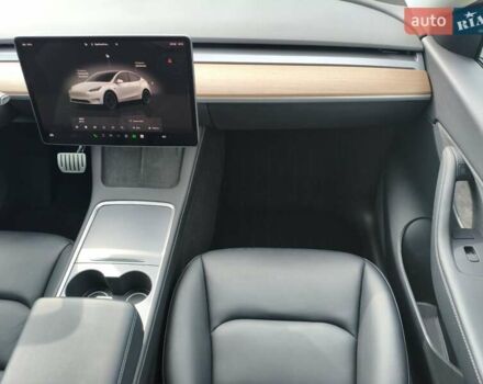 Белый Тесла Model Y, объемом двигателя 0 л и пробегом 35 тыс. км за 27000 $, фото 6 на Automoto.ua