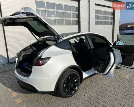 Тесла Model Y 2022 в Одессе на Automoto.ua Белый Тесла Model Y, объемом двигателя 0 л и пробегом 12 тыс. км за 44900 $, фото 14 на Automoto.ua