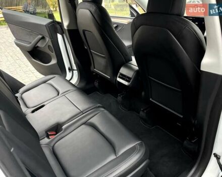 Белый Тесла Model Y, объемом двигателя 0 л и пробегом 34 тыс. км за 31500 $, фото 1 на Automoto.ua