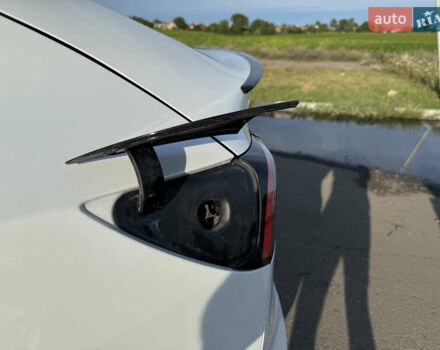 Белый Тесла Model Y, объемом двигателя 0 л и пробегом 51 тыс. км за 31000 $, фото 33 на Automoto.ua