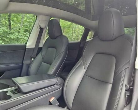 Белый Тесла Model Y, объемом двигателя 0 л и пробегом 20 тыс. км за 35000 $, фото 9 на Automoto.ua