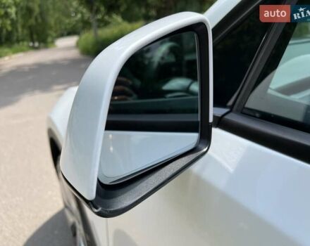 Белый Тесла Model Y, объемом двигателя 0 л и пробегом 29 тыс. км за 23999 $, фото 36 на Automoto.ua