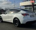 Білий Тесла Model Y, об'ємом двигуна 0 л та пробігом 53 тис. км за 28000 $, фото 3 на Automoto.ua