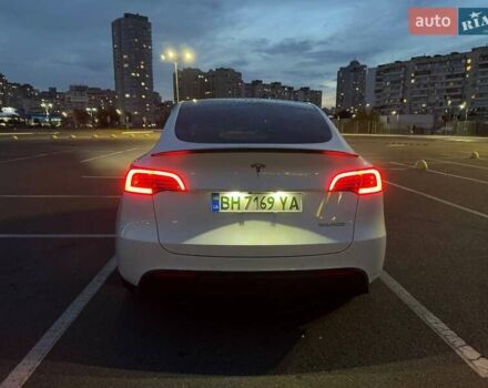 Тесла Model Y 2022 в Киеве на Automoto.ua Белый Тесла Model Y, объемом двигателя 0 л и пробегом 65 тыс. км за 28000 $, фото 7 на Automoto.ua