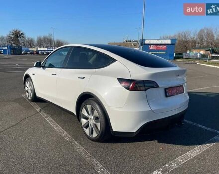 Білий Тесла Model Y, об'ємом двигуна 0 л та пробігом 43 тис. км за 32500 $, фото 1 на Automoto.ua