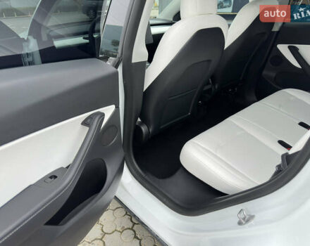 Білий Тесла Model Y, об'ємом двигуна 0 л та пробігом 49 тис. км за 32500 $, фото 20 на Automoto.ua