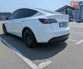 Белый Тесла Model Y, объемом двигателя 0 л и пробегом 35 тыс. км за 35500 $, фото 7 на Automoto.ua