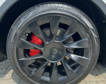 Тесла Model Y 2022 у Вінниці на Automoto.ua Білий Тесла Model Y, об'ємом двигуна 0 л та пробігом 43 тис. км за 28500 $, фото 33 на Automoto.ua