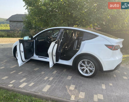 Белый Тесла Model Y, объемом двигателя 0 л и пробегом 58 тыс. км за 24000 $, фото 38 на Automoto.ua