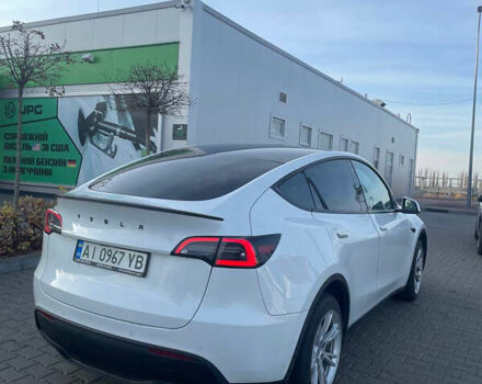 Білий Тесла Model Y, об'ємом двигуна 0 л та пробігом 60 тис. км за 24900 $, фото 3 на Automoto.ua