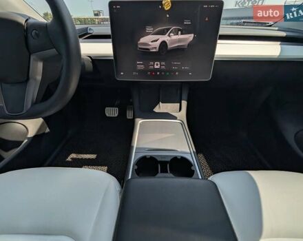 Белый Тесла Model Y, объемом двигателя 0 л и пробегом 39 тыс. км за 29500 $, фото 20 на Automoto.ua