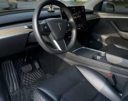 Белый Тесла Model Y, объемом двигателя 0 л и пробегом 32 тыс. км за 33000 $, фото 8 на Automoto.ua