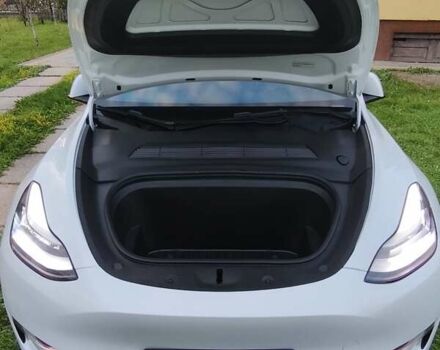 Белый Тесла Model Y, объемом двигателя 0 л и пробегом 69 тыс. км за 23500 $, фото 9 на Automoto.ua