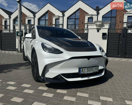 Белый Тесла Model Y, объемом двигателя 0 л и пробегом 62 тыс. км за 39500 $, фото 3 на Automoto.ua