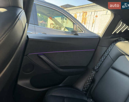 Белый Тесла Model Y, объемом двигателя 0 л и пробегом 62 тыс. км за 39500 $, фото 17 на Automoto.ua